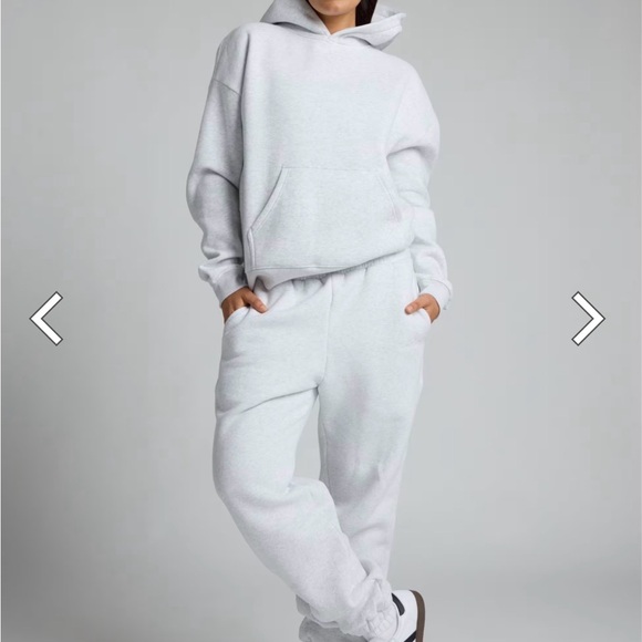 NWT SET COMFRT CROP HOODIE AND SWEATPANTS IN LIGHT HEATHER GREY SIZE MEDIUM - Picture 5 of 6